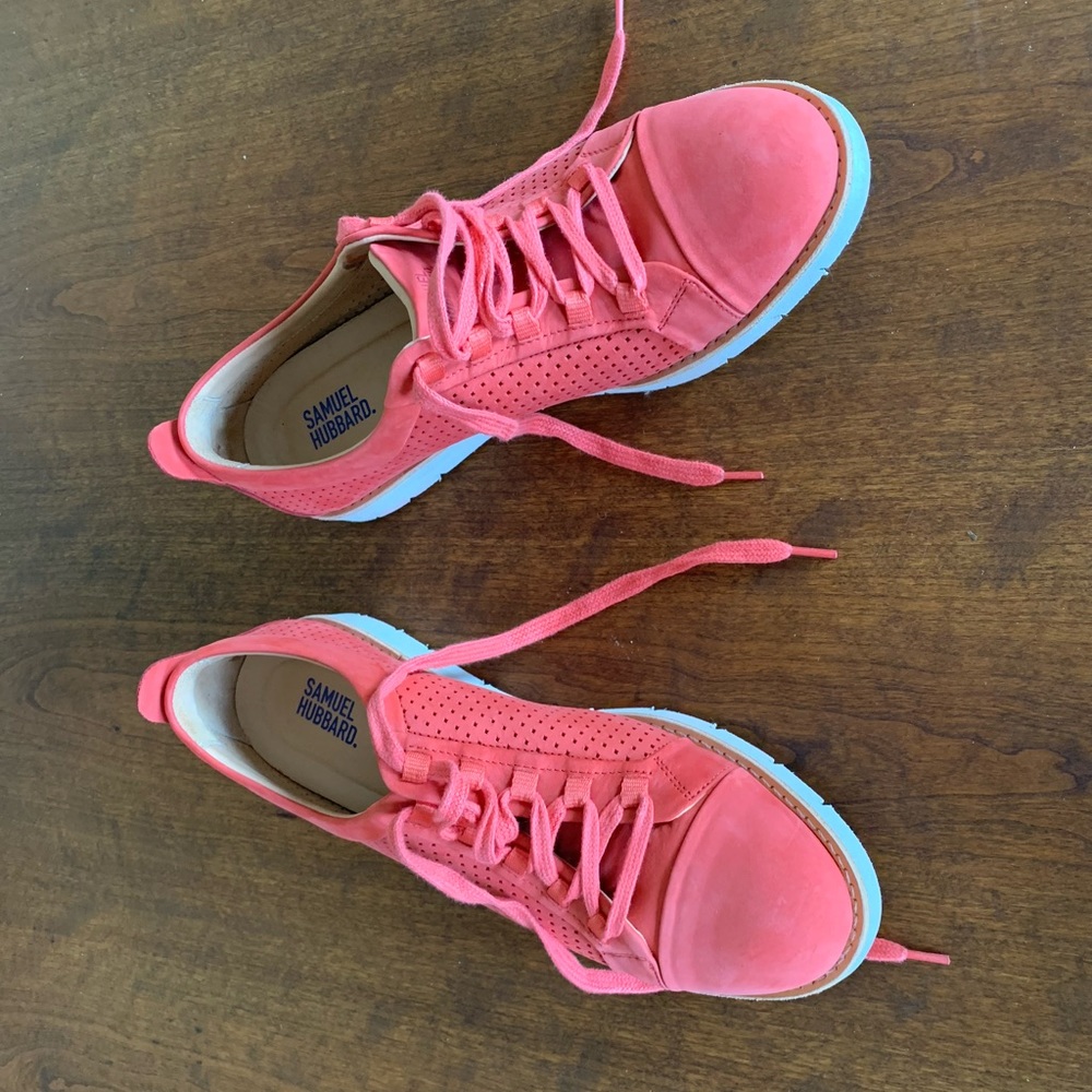 Sam Hubbard dress sneakers. Slightly too large. I am usually a 9.5, narrow heel.